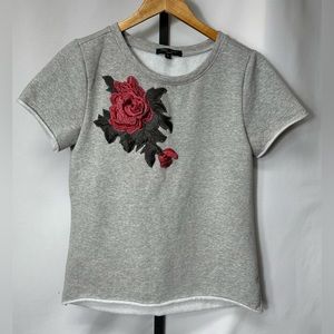 Romeo & Juliet Couture Grey Short Sleeve Sweater Shirt